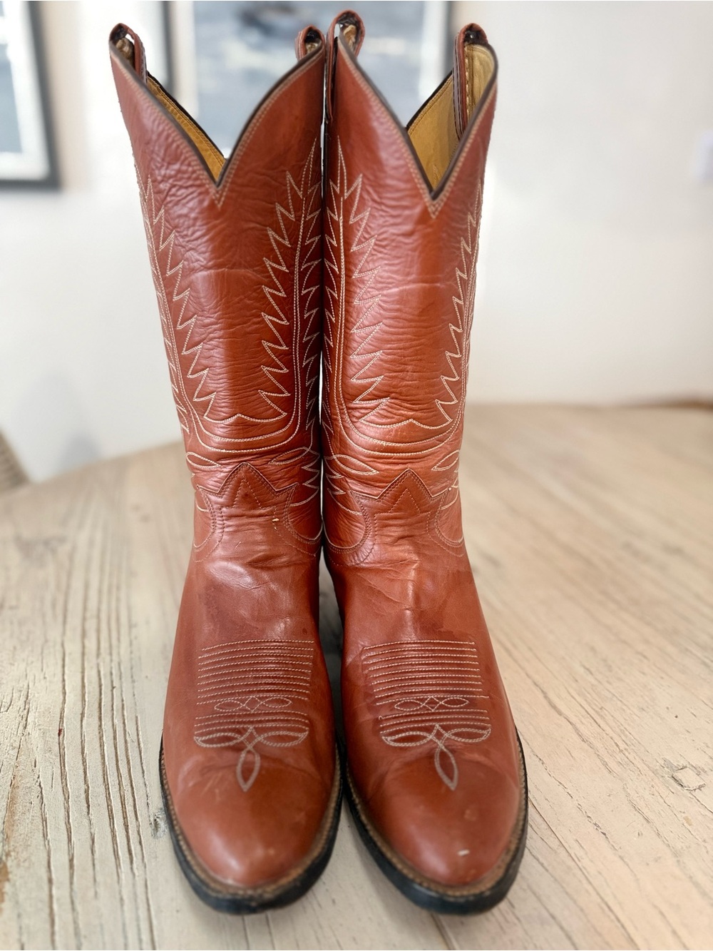 Tony Lama Women’s Vintage Western Cowboy Boots Cognac Brown Leather – Size 10. - Picture 4 of 10